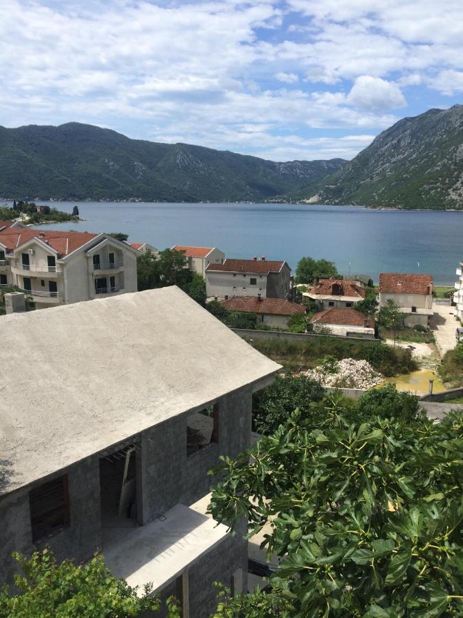 Subotic S Apartmani Risan Exterior foto