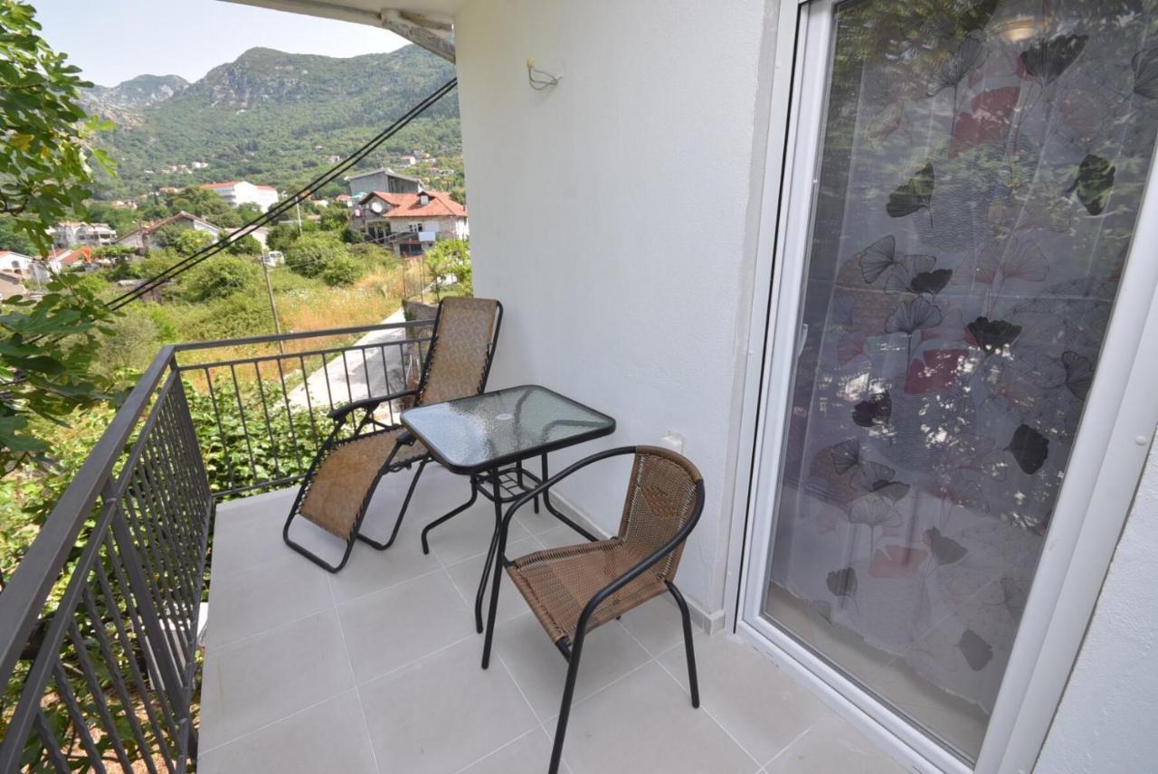 Subotic S Apartmani Risan Exterior foto