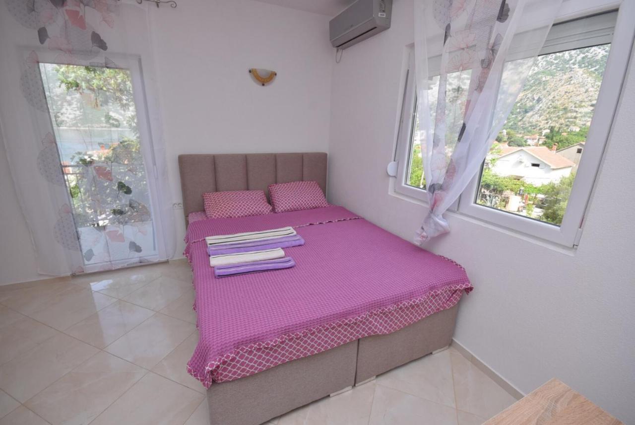 Subotic S Apartmani Risan Exterior foto