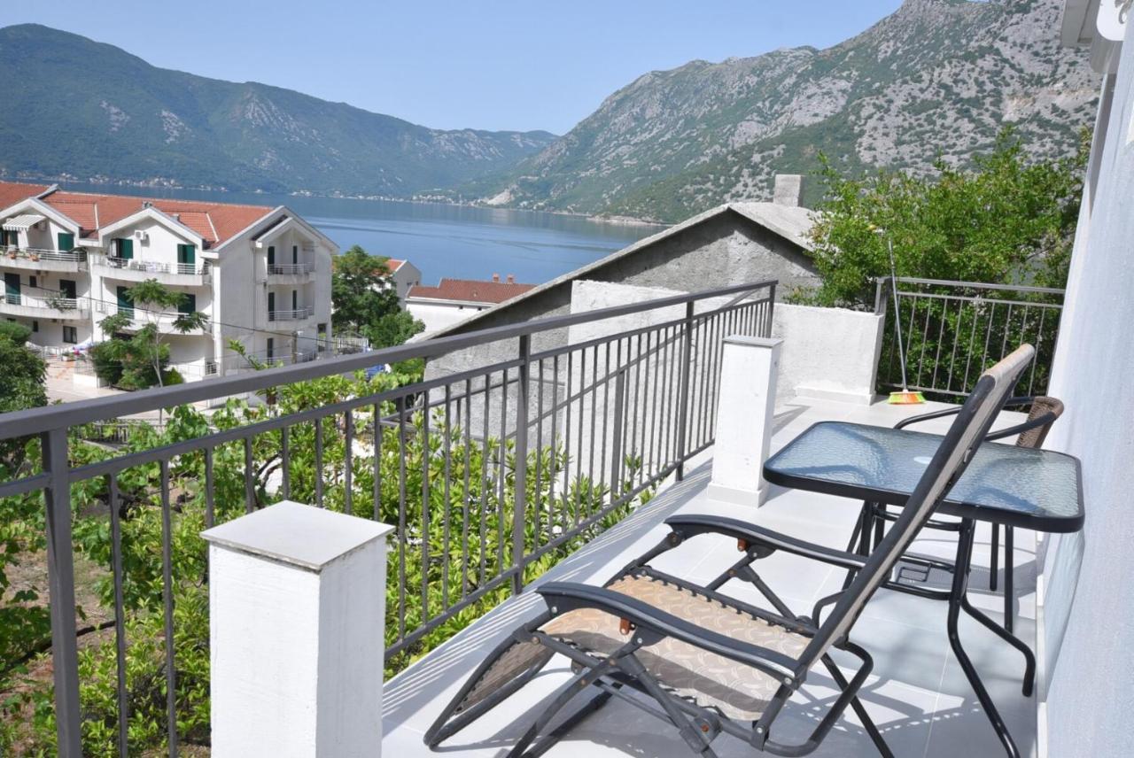 Subotic S Apartmani Risan Exterior foto
